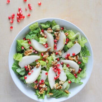 Pear and pomegranate salad