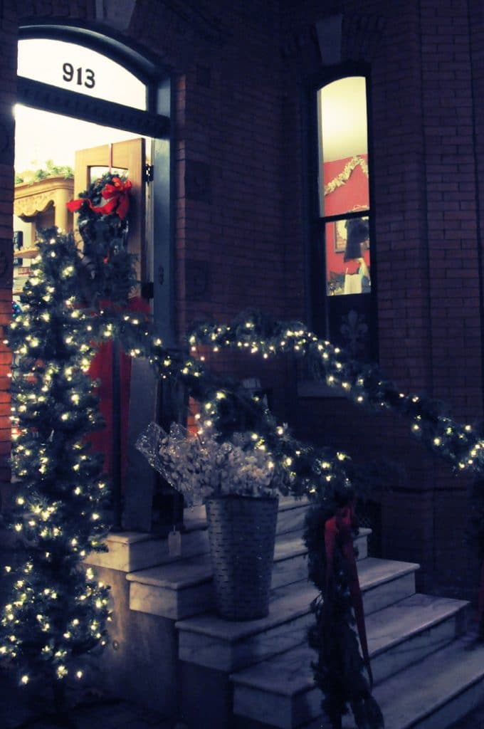 Christmas in Old Town Alexandria | Lizzy Loves Food