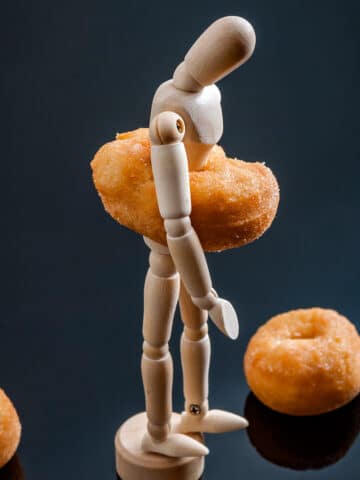 stick figure with donut